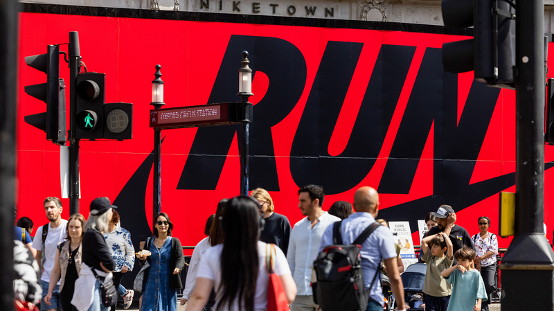 Các tập đoàn Mỹ đối mặt với cú sốc lợi nhuận giữa cuộc chiến thuế quan đang diễn ra