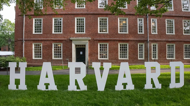 Harvard trong Chiến Tranh Văn Hóa của Trump: Cuộc Đụng Độ Tư Tưởng Harvard trong Chiến Tranh Văn Hóa của Trump: Cuộc Đụng Độ Tư Tưởng