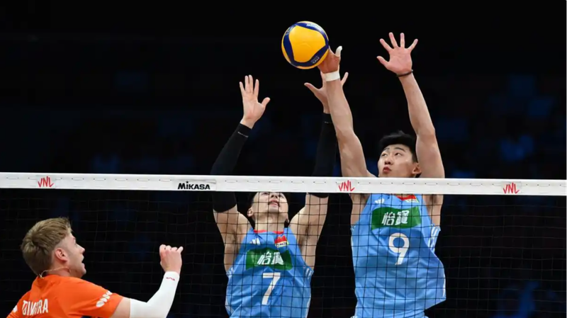 Trung Quốc gây sốc Hà Lan với hai chiến thắng FIVB liên tiếp Trung Quốc gây sốc Hà Lan với hai chiến thắng FIVB liên tiếp