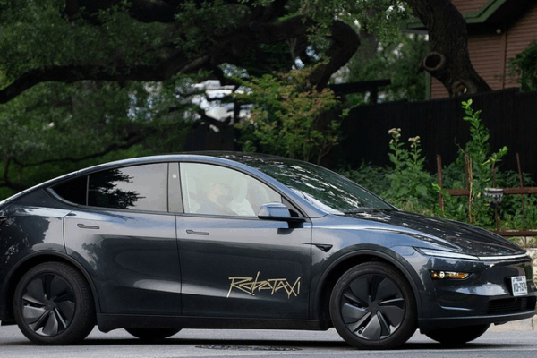 Tesla Ra Mắt Robotaxi tại Austin Tesla Ra Mắt Robotaxi tại Austin