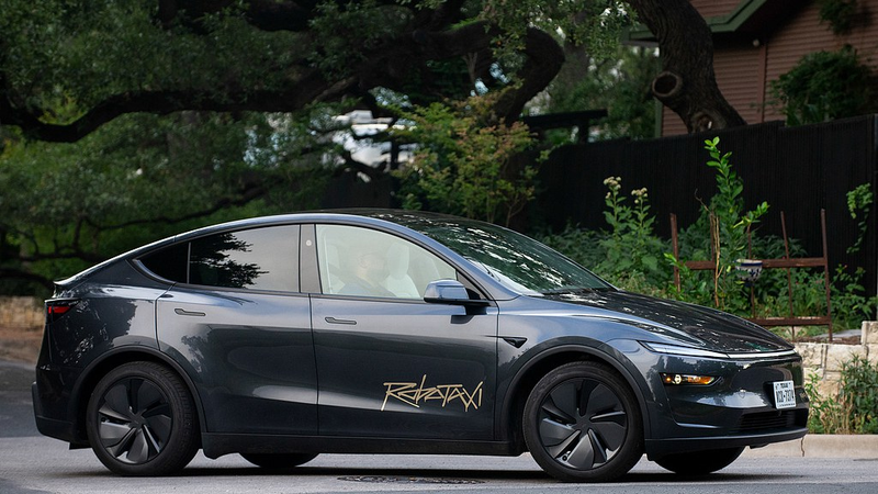 Tesla Ra Mắt Robotaxi tại Austin