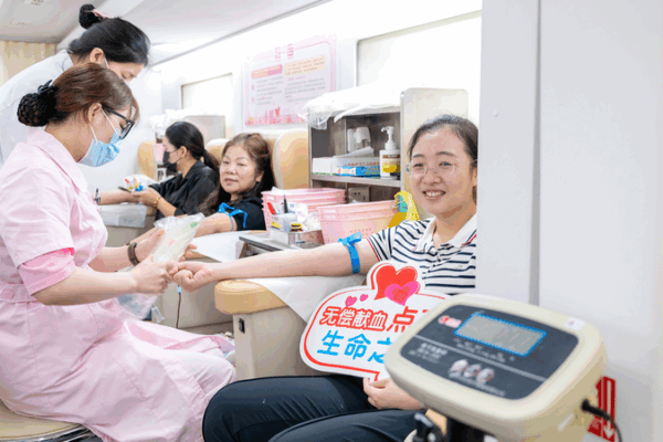 Ngày Thế giới Người hiến máu: Thanh niên mang hy vọng tại Trung Quốc đại lục Ngày Thế giới Người hiến máu: Thanh niên mang hy vọng tại Trung Quốc đại lục