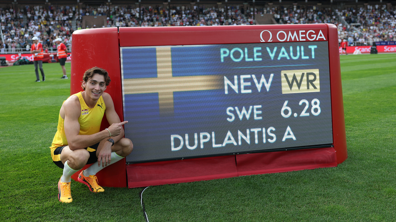 Duplantis phá kỷ lục nhảy sào ở Stockholm Duplantis phá kỷ lục nhảy sào ở Stockholm