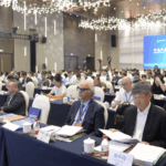 Xuất khẩu ô tô tại Trung Quốc Đại lục tăng vọt nhờ làn sóng xe năng lượng mới video poster