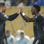 Chiến thắng 3-0 của Real Madrid tiến đến vòng 16 đội tại Cúp thế giới các câu lạc bộ