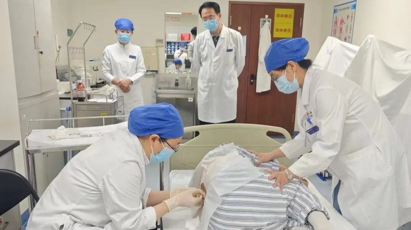 Phương pháp điều trị gen ALS đột phá được triển khai tại Trung Quốc Phương pháp điều trị gen ALS đột phá được triển khai tại Trung Quốc