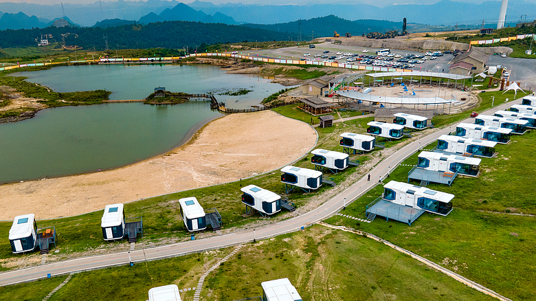 Cắm trại Guizhou hòa quyện thiên nhiên và chỗ nghỉ dạng viên nang tương lai