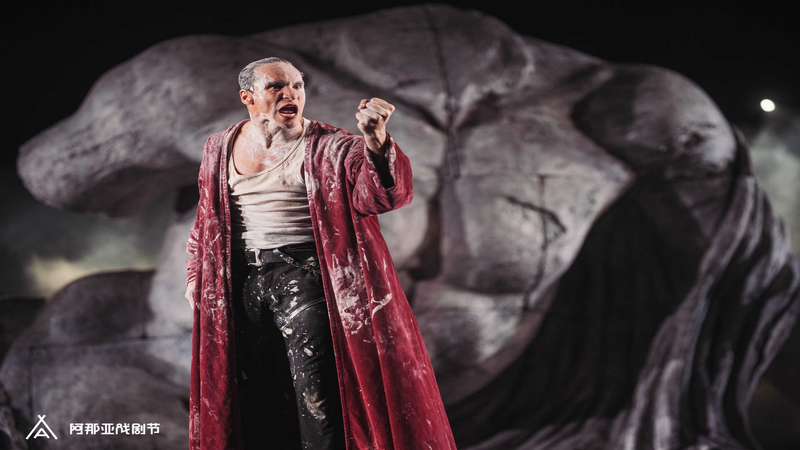 7CUOMYNKVXKP29AHSVFR - Thế Giới Trong Tầm Tay Bobée tái tưởng tượng táo bạo về Dom Juan tại Lễ hội Aranya video poster