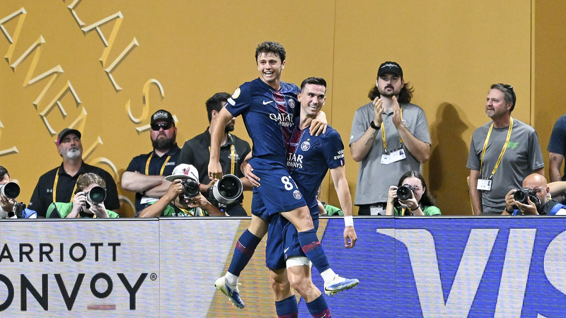 PSG vượt qua Inter Miami trong chiến thắng 4-0 ngoạn mục PSG vượt qua Inter Miami trong chiến thắng 4-0 ngoạn mục