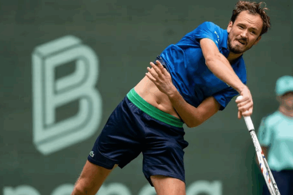 Medvedev Tỏa Sáng tại ATP Halle Open, Tiến Vào Vòng 2 Medvedev Tỏa Sáng tại ATP Halle Open, Tiến Vào Vòng 2