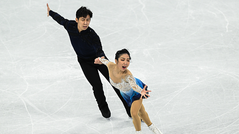 Các Nhà Vô Địch Olympic Sui & Han Chuẩn Bị Trở Lại Grand Prix Các Nhà Vô Địch Olympic Sui & Han Chuẩn Bị Trở Lại Grand Prix