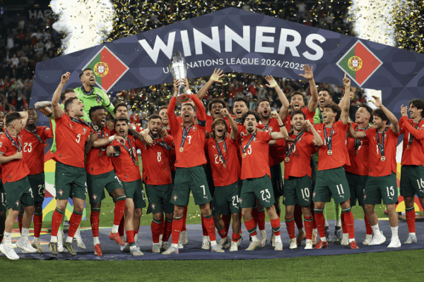 Bồ Đào Nha chiến thắng trong loạt luân lưu Nations League kịch tính Bồ Đào Nha chiến thắng trong loạt luân lưu Nations League kịch tính