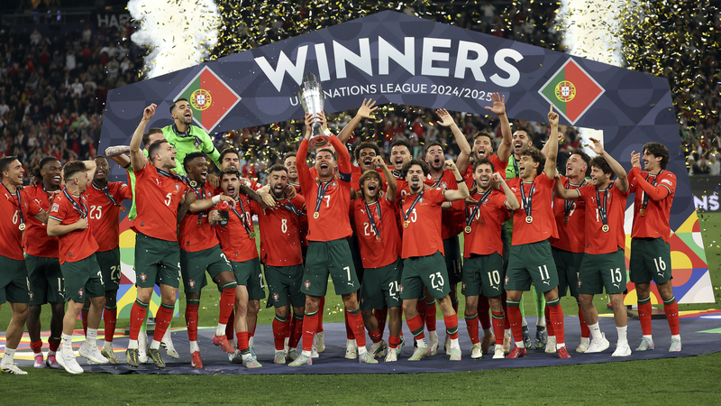 Bồ Đào Nha chiến thắng trong loạt luân lưu Nations League kịch tính