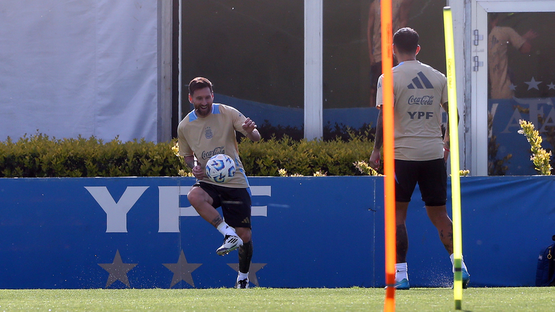 Messi Trở Lại: Argentina Sẵn Sàng Cho Vòng Loại Messi Trở Lại: Argentina Sẵn Sàng Cho Vòng Loại