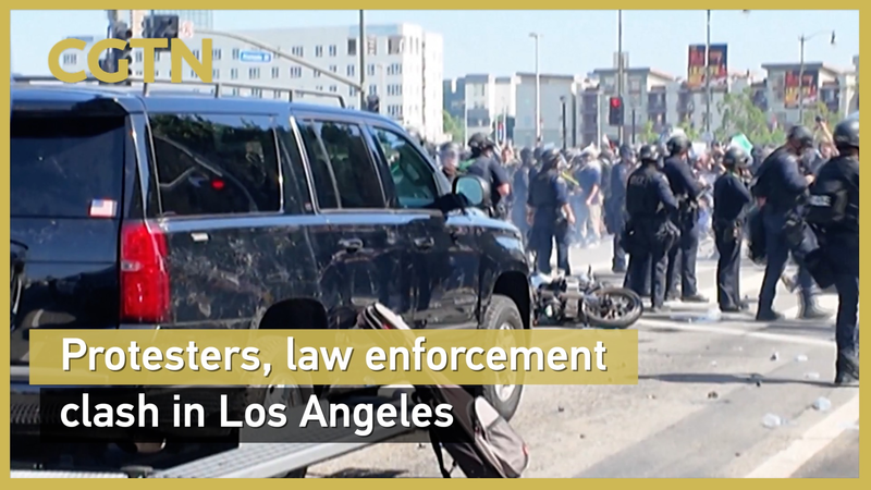 Los Angeles chứng kiến căng thẳng gia tăng với sự xuất hiện của Vệ binh Quốc gia Los Angeles chứng kiến căng thẳng gia tăng với sự xuất hiện của Vệ binh Quốc gia video poster