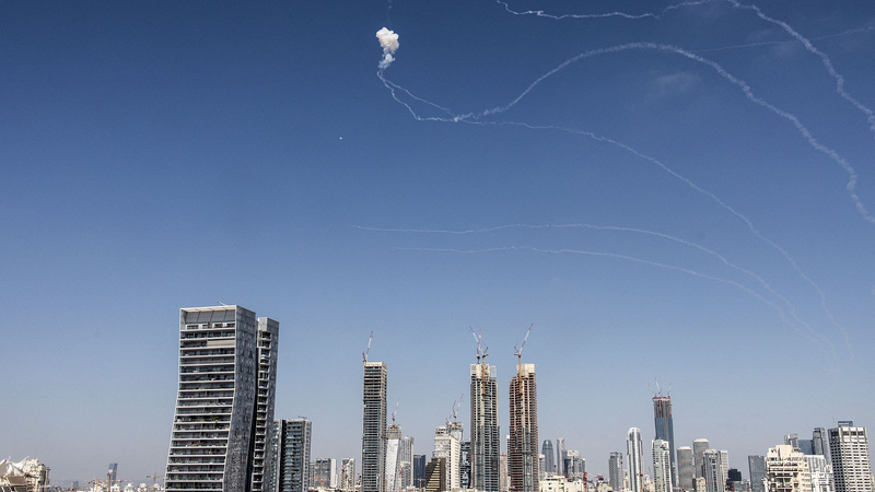 Cập Nhật Trực Tiếp Xung Đột Israel-Iran: Đòn Tấn Công Gia Tăng