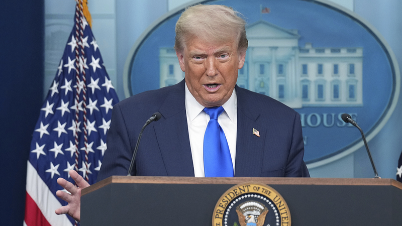 Trump đe dọa tấn công Iran nhiều hơn, hủy bỏ kế hoạch dỡ bỏ lệnh trừng phạt Trump đe dọa tấn công Iran nhiều hơn, hủy bỏ kế hoạch dỡ bỏ lệnh trừng phạt
