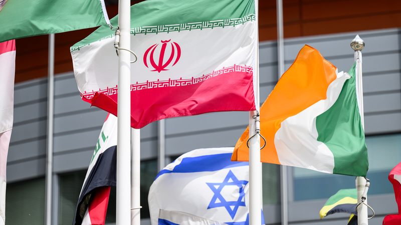 Ngừng bắn 12 ngày: Căng thẳng vẫn kéo dài trong xung đột Israel-Iran Ngừng bắn 12 ngày: Căng thẳng vẫn kéo dài trong xung đột Israel-Iran