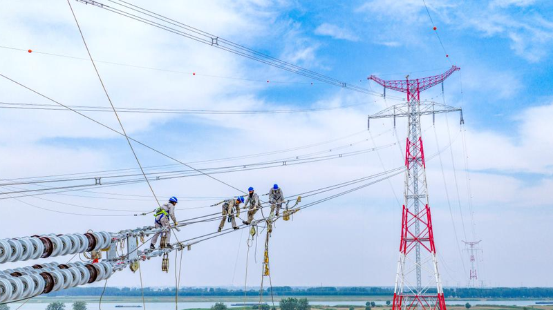 Đường dây truyền tải điện 500 kV vượt sông Hoài Đường dây truyền tải điện 500 kV vượt sông Hoài