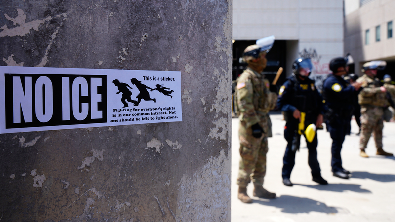 Việc Di chuyển Quân đội của Trump Gây Tranh Cãi Giữa Các Cuộc Biểu Tình ở LA