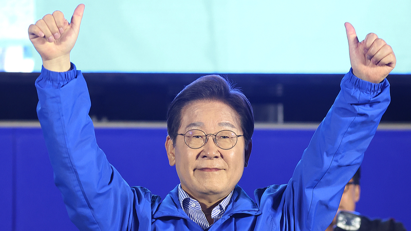 Lee Jae-myung dẫn đầu kết quả thăm dò nhanh bầu cử Hàn Quốc Lee Jae-myung dẫn đầu kết quả thăm dò nhanh bầu cử Hàn Quốc