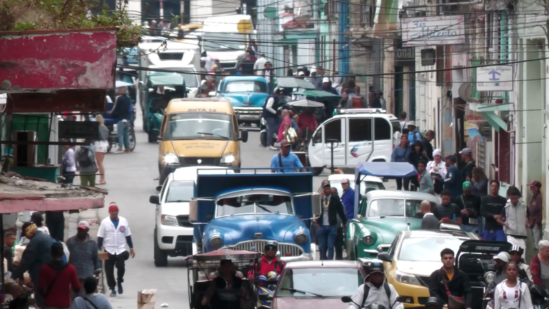 Havana phản ứng với lệnh cấm đi lại của Mỹ Havana phản ứng với lệnh cấm đi lại của Mỹ video poster