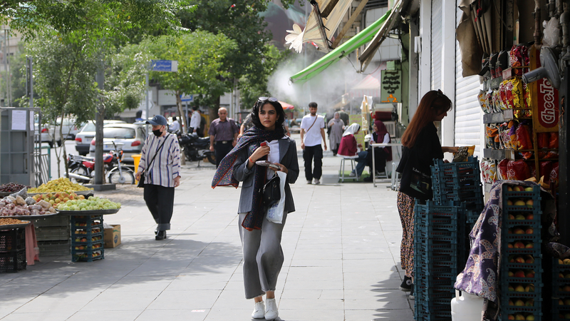 Iran Hoãn Mở Cửa Lại Không Phận Đến Thứ Bảy