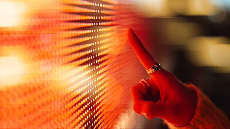 Đèn LED Perovskite Siêu Ổn Định đạt 1,16 triệu Nit