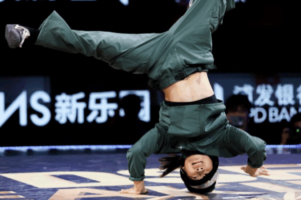 B-Girl Trung Quốc Guo Pu Thống Trị Giải Vô Địch Breaking Châu Á B-Girl Trung Quốc Guo Pu Thống Trị Giải Vô Địch Breaking Châu Á video poster