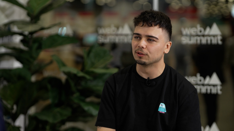 Tầm Nhìn Blockchain của Ethan Clark Trao Quyền Cho Các Cộng Đồng Bản Địa Tầm Nhìn Blockchain của Ethan Clark Trao Quyền Cho Các Cộng Đồng Bản Địa video poster