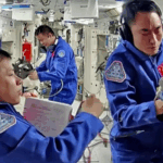 Học sinh Hungary giao lưu với các nhà du hành vũ trụ Trung Quốc trên 'Thiên Cung'