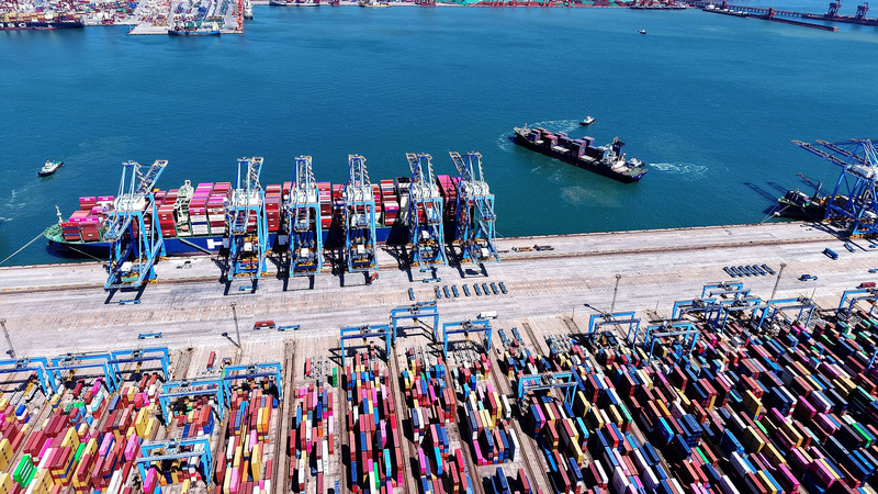 R3COU35D8LGXVOKW04TO - Thế Giới Trong Tầm Tay Sự Kiên Cường Kinh Tế Tỏa Sáng: Tiềm Năng Tăng Trưởng Được Phát Huy