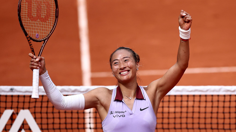 Nhà vô địch Olympic Zheng Qinwen vào tứ kết Roland-Garros Nhà vô địch Olympic Zheng Qinwen vào tứ kết Roland-Garros
