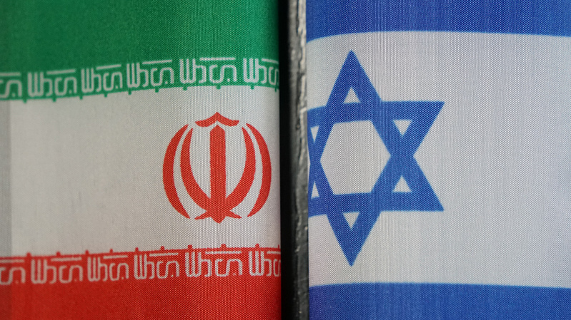 Israel tấn công Iran trong bối cảnh căng thẳng gia tăng Israel tấn công Iran trong bối cảnh căng thẳng gia tăng video poster