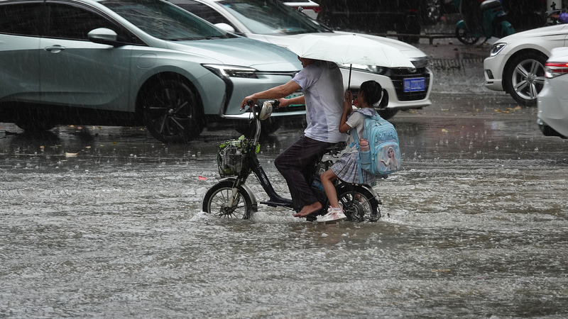 Trung Quốc Ban Hành Cảnh Báo Thời Tiết Mới Về Mưa Bão Và Nhiệt Độ Cao Trung Quốc Ban Hành Cảnh Báo Thời Tiết Mới Về Mưa Bão Và Nhiệt Độ Cao