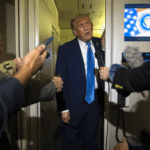 UB6QOH3DB6R2J0L6DXN8 - Thế Giới Trong Tầm Tay Trump cân nhắc các động thái táo bạo giữa căng thẳng Israel-Iran