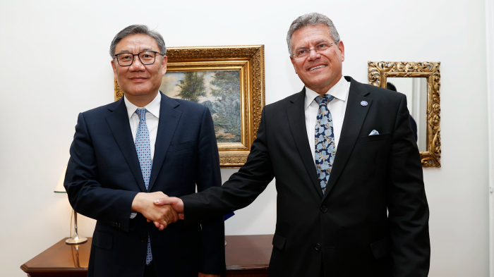 Trung Quốc và EU Tăng Cường Quan Hệ Thương Mại trong Cuộc Họp tại Paris Trung Quốc và EU Tăng Cường Quan Hệ Thương Mại trong Cuộc Họp tại Paris