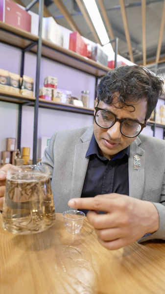 Pha Chế Kết Nối: Trà Trung Quốc Tìm Nhà Mới ở Châu Phi video poster