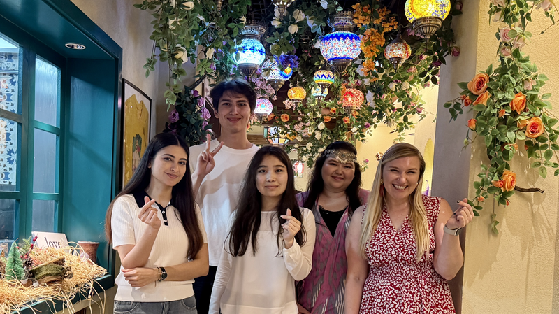 Trao Đổi Văn Hoá Trong Bữa Trưa Tại Bắc Kinh Trao Đổi Văn Hoá Trong Bữa Trưa Tại Bắc Kinh video poster