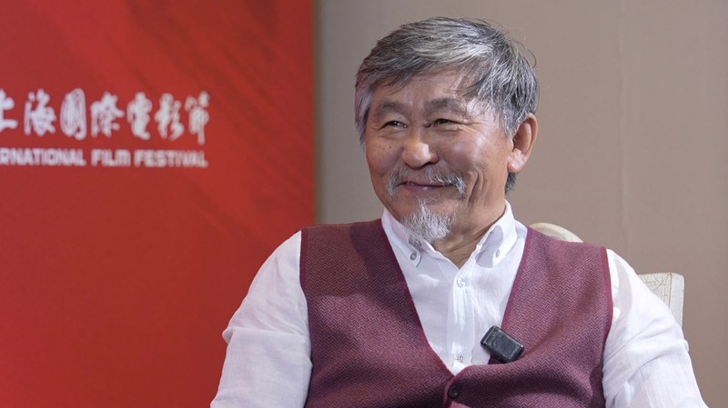 Đạo diễn Kyrgyzstan mơ ước làm phim tại Trung Quốc Đại lục Đạo diễn Kyrgyzstan mơ ước làm phim tại Trung Quốc Đại lục video poster