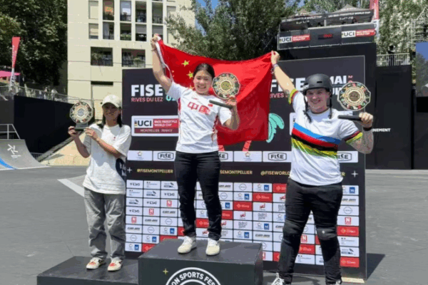 Sun Sibei giành HCV BMX Park tại World Cup Sun Sibei giành HCV BMX Park tại World Cup