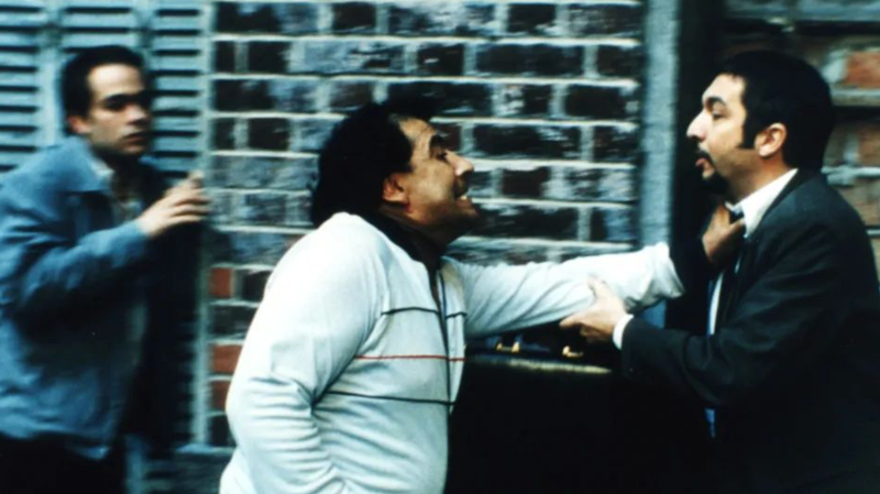 YQHXG9JTU63EFKT0B739 - Thế Giới Trong Tầm Tay Chín Nữ Hoàng: Cú xoay, Đánh lừa, và Hài tối