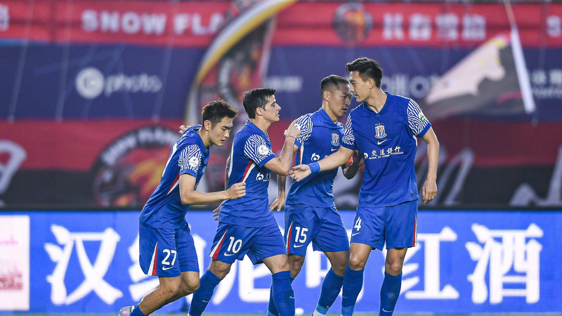 Chiến thắng 2-1 của Shenhua thắp sáng cuộc đua danh hiệu CSL Chiến thắng 2-1 của Shenhua thắp sáng cuộc đua danh hiệu CSL