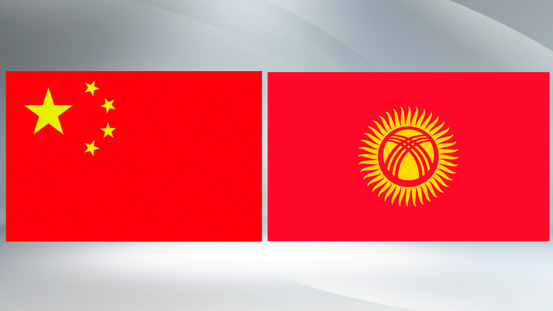 Tập Cận Bình gặp Tổng thống Kyrgyz tại Hội nghị thượng đỉnh Astana Tập Cận Bình gặp Tổng thống Kyrgyz tại Hội nghị thượng đỉnh Astana