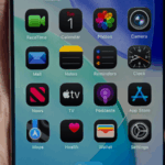 Apple ra mắt iOS 26 với nâng cấp AI tại WWDC video poster