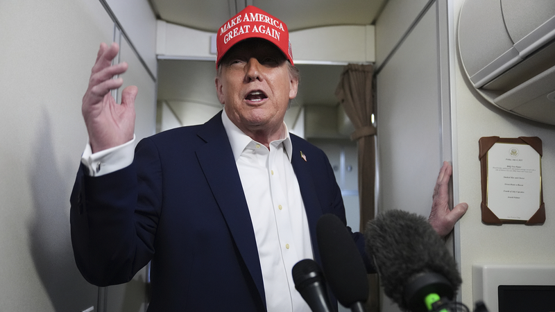 Trump tiết lộ thư thuế quan: Mức từ 10% đến 70% Trump tiết lộ thư thuế quan: Mức từ 10% đến 70%