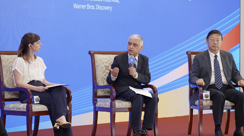 Quyền năng kỹ thuật số kết nối văn hóa giới trẻ vượt qua ranh giới video poster