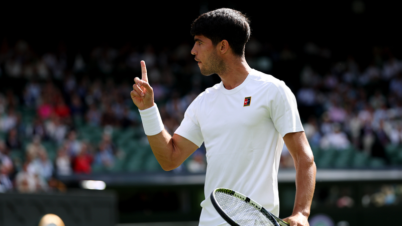 Alcaraz Tỏa Sáng tại Wimbledon: Tarvet Bị Loại, Paolini Bị Đánh Bại Alcaraz Tỏa Sáng tại Wimbledon: Tarvet Bị Loại, Paolini Bị Đánh Bại