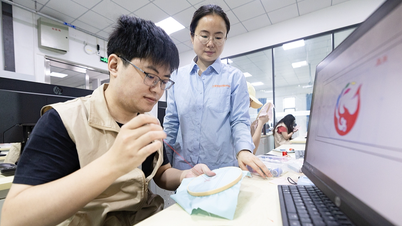 Các Khóa Học AI Mới của Trung Quốc Thúc Đẩy Kỹ Năng Nghề Nghiệp của Giới Trẻ Các Khóa Học AI Mới của Trung Quốc Thúc Đẩy Kỹ Năng Nghề Nghiệp của Giới Trẻ