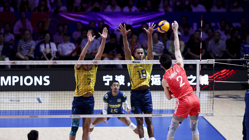 Brazil đánh bại Trung Quốc để tiến vào chung kết VNL Brazil đánh bại Trung Quốc để tiến vào chung kết VNL